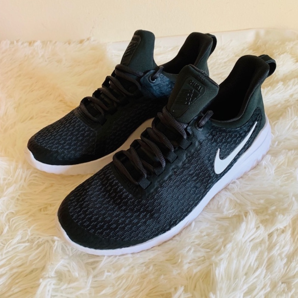 Nike Running Athletic Shoe Black